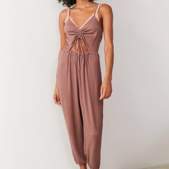 Urban Outfitters Other - Urban Outfitters Cinched Jumper